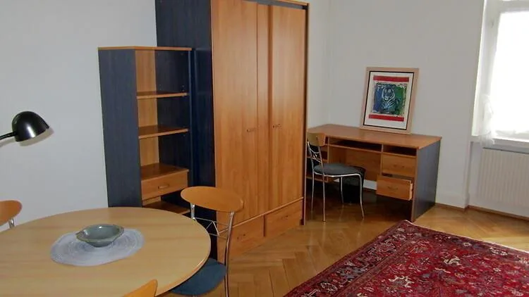 1 ZI-WOHNUNG IN BASEL - BIRSFELDEN, MÖBLIERT