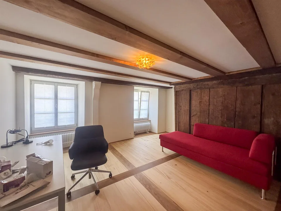 Wohnen im Denkmal: Stilvolles Luxus-Dach-Duplex-Bijoux