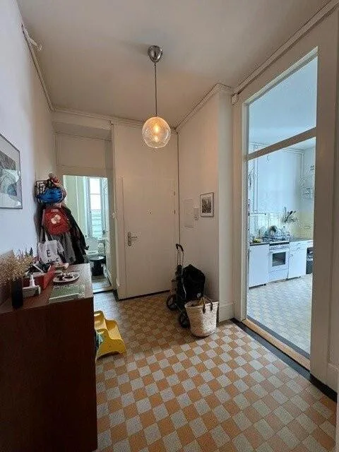 Zu ergattern! Prächtige Wohnung in der Nähe aller Annehmlichkeiten!
