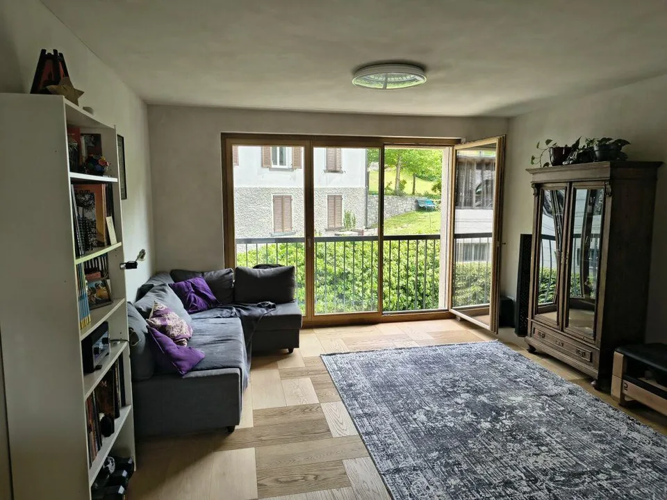 Appartement spacieux de 4.0 pièces dans le quartier populaire de Sennhof.