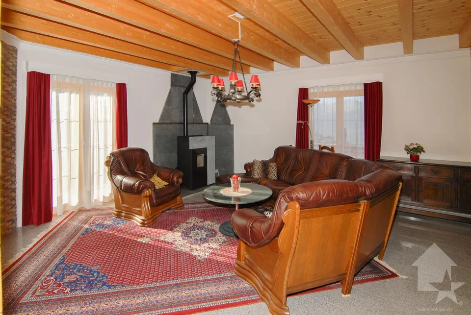 Chalet de 6.5 pièces jouissant d'une magnifique vue panoramique