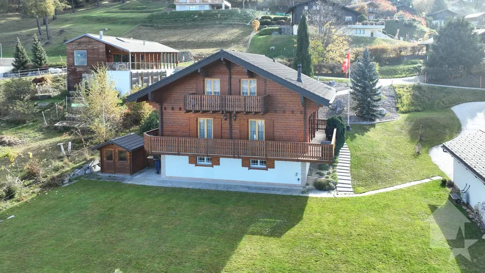 Chalet de 6.5 pièces jouissant d'une magnifique vue panoramique