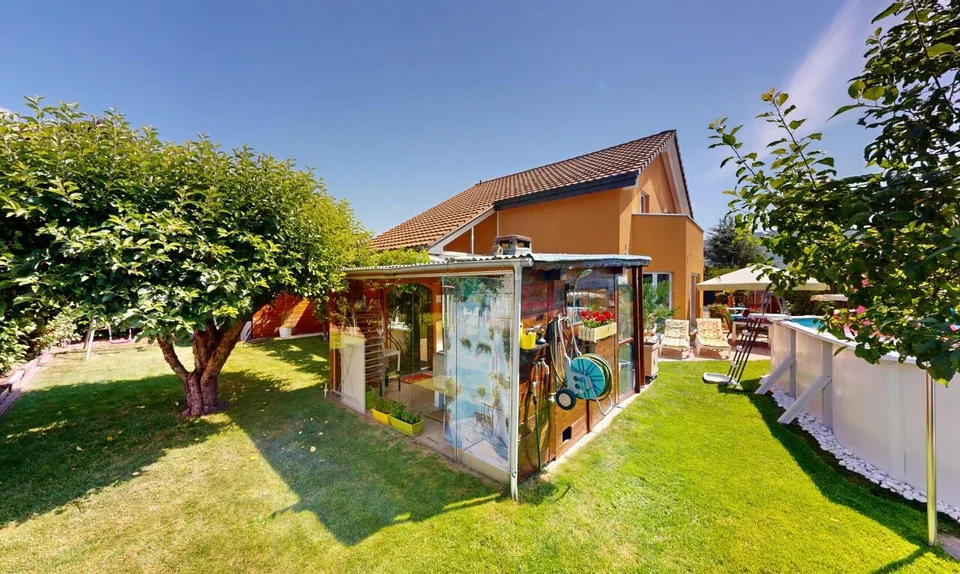 Superbe maison familiale avec piscine et cuisine d'été au calme
