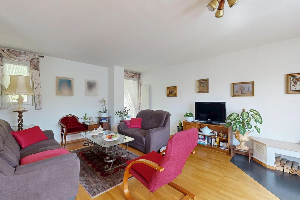 Maison individuelle de 4,5 pièces attrayante dans un emplacement calme et ensoleillé