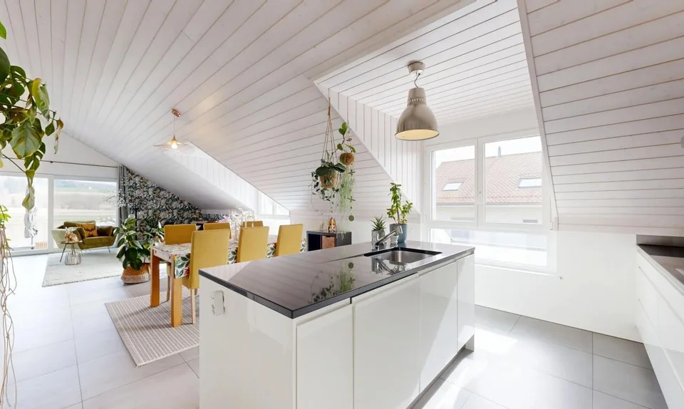 Dernier étage de 145 m², grande terrasse face à la campagne