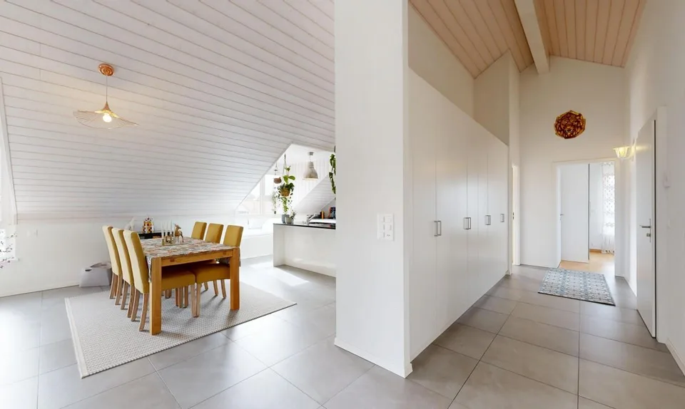 Dernier étage de 145 m², grande terrasse face à la campagne