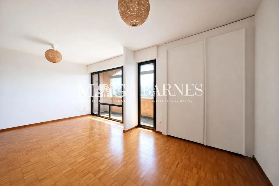 Lugano: Villa vista lago con giardino privato – Foto 20 von 23