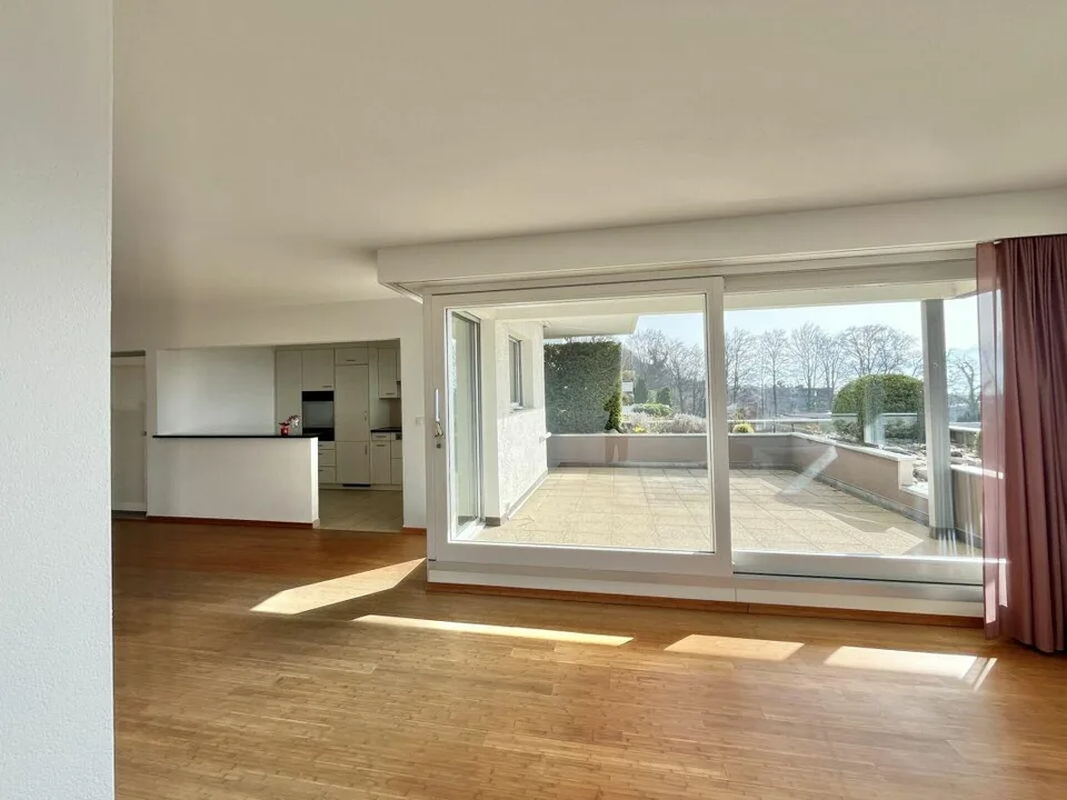 Appartement terrasse 4,5 pièces avec de beaux espaces extérieurs et une vue imprenable !