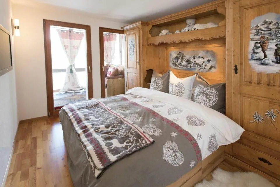 Chalet exclusif sur le côté ensoleillé de Saas-Fee – photo 12 sur 24