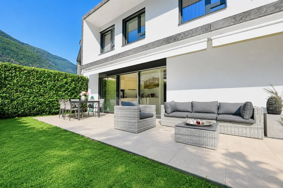 Moderne 3.5-Zimmer-Duplex mit Zweitwohnsitzstatus und privatem Garten