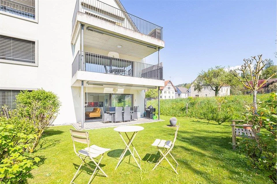 Appartement de jardin attractif de 3,5 pièces en tant qu'investissement de capital avec un contrat de location sécurisé