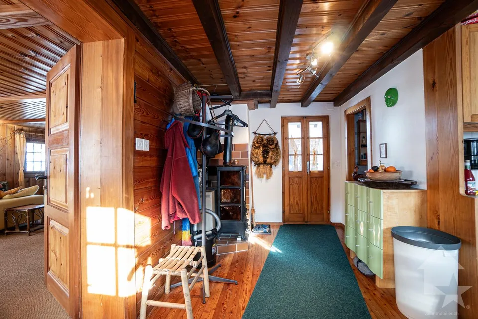 Chalet che comprende due appartamenti duplex indipendenti con fienile convertibile