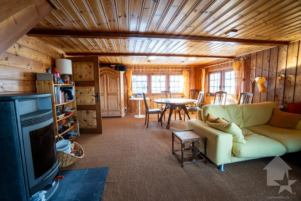 Chalet che comprende due appartamenti duplex indipendenti con fienile convertibile
