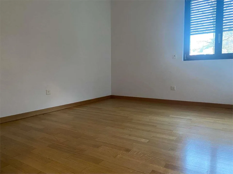 Modernes Apartment in einer ruhigen Wohngegend – Foto 10 von 18
