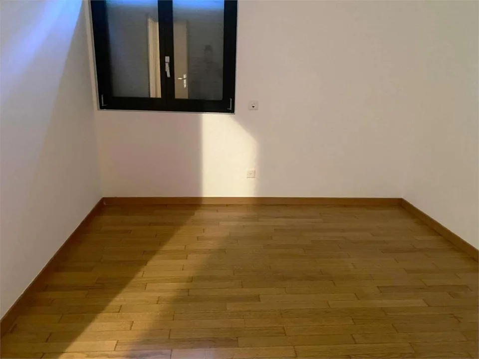 Modernes Apartment in einer ruhigen Wohngegend – Foto 9 von 18