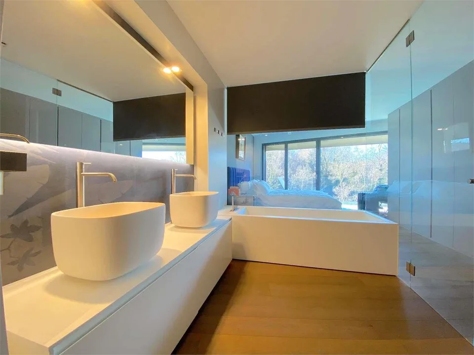 Luxuswohnung mit Seeblick in Paradiso – Foto 9 von 13