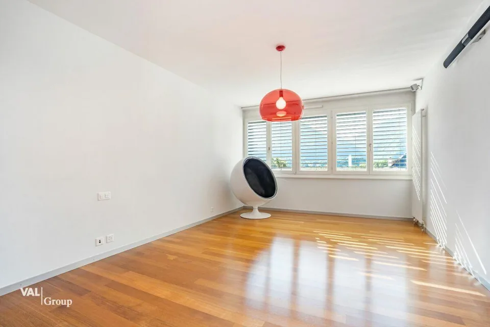 Attique en duplex avec terrasse sur le toit, au coeur de la ville – foto 10 di 14