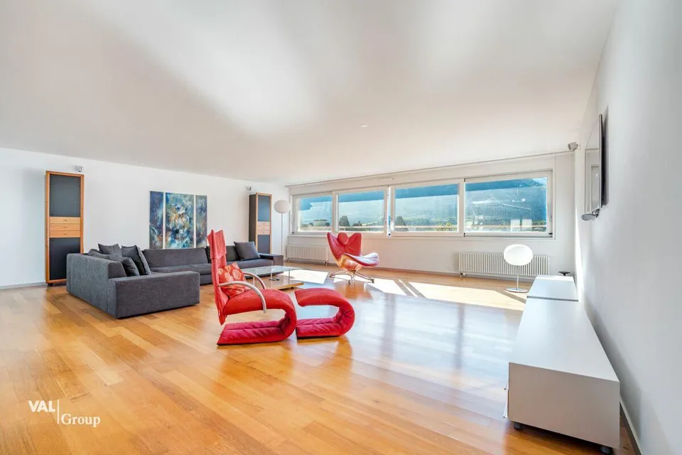 Dachgeschoss-Duplex mit Dachterrasse, im Herzen der Stadt
