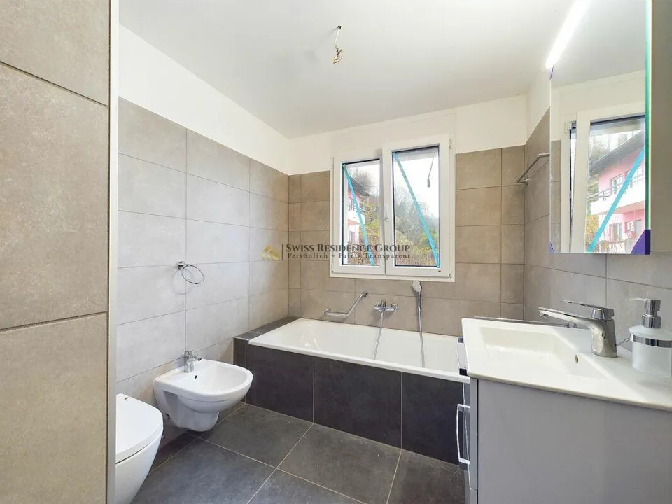 Nuova Costruzione di una Casa Unifamiliare con 5,5 Vani e Giardino Privato