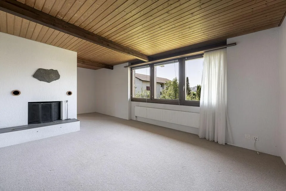 Incantevole casa unifamiliare di 5,5 locali con idillio giardino e molta privacy