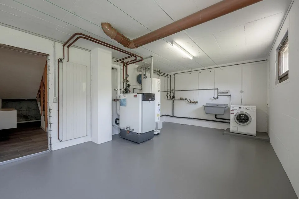 Charmantes 5.5-Zimmer-Einfamilienhaus mit Gartenidylle und viel Pri... – Foto 14 von 16