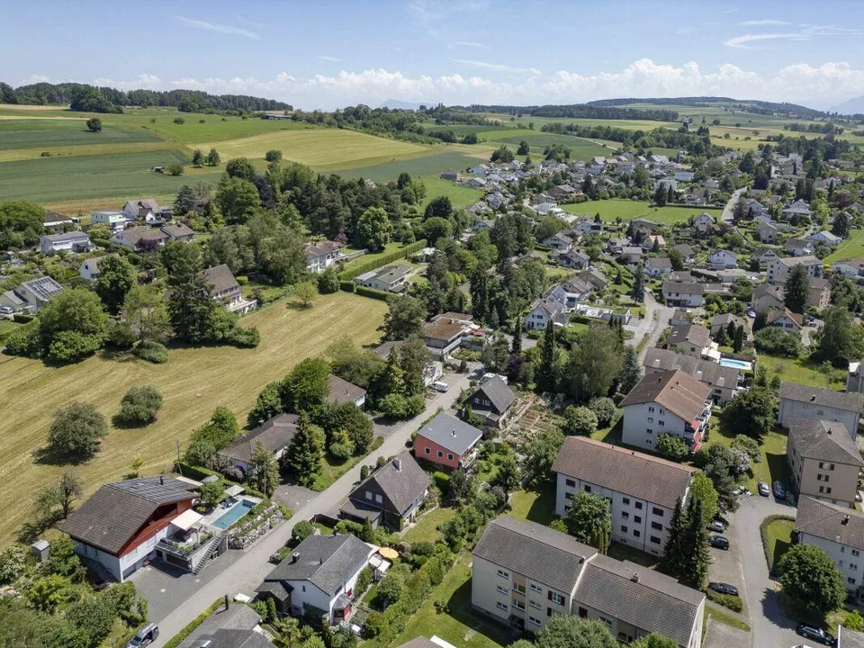 Charmantes 5.5-Zimmer-Einfamilienhaus mit Gartenidylle und viel Pri... – Foto 15 von 16