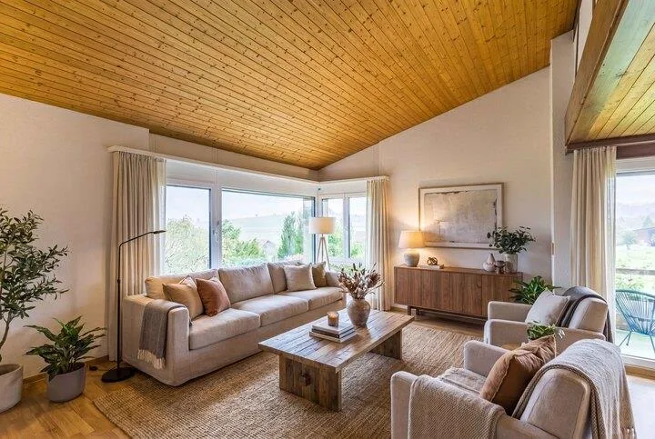 FREISTEHENDES 6.5 ZIMMER EINFAMILIENHAUS MIT TOLLER AUSSICHT
