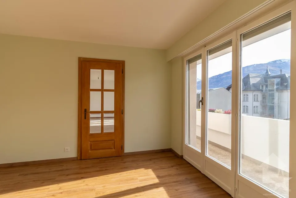 Spacieux appartement traversant 3.5 pièces idéalement situé – Foto 12 von 16