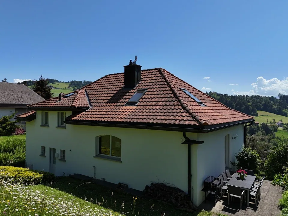 Charmantes 8.5-Zimmer-Einfamilienhaus an privilegierter Südhanglage – photo 14 of 22