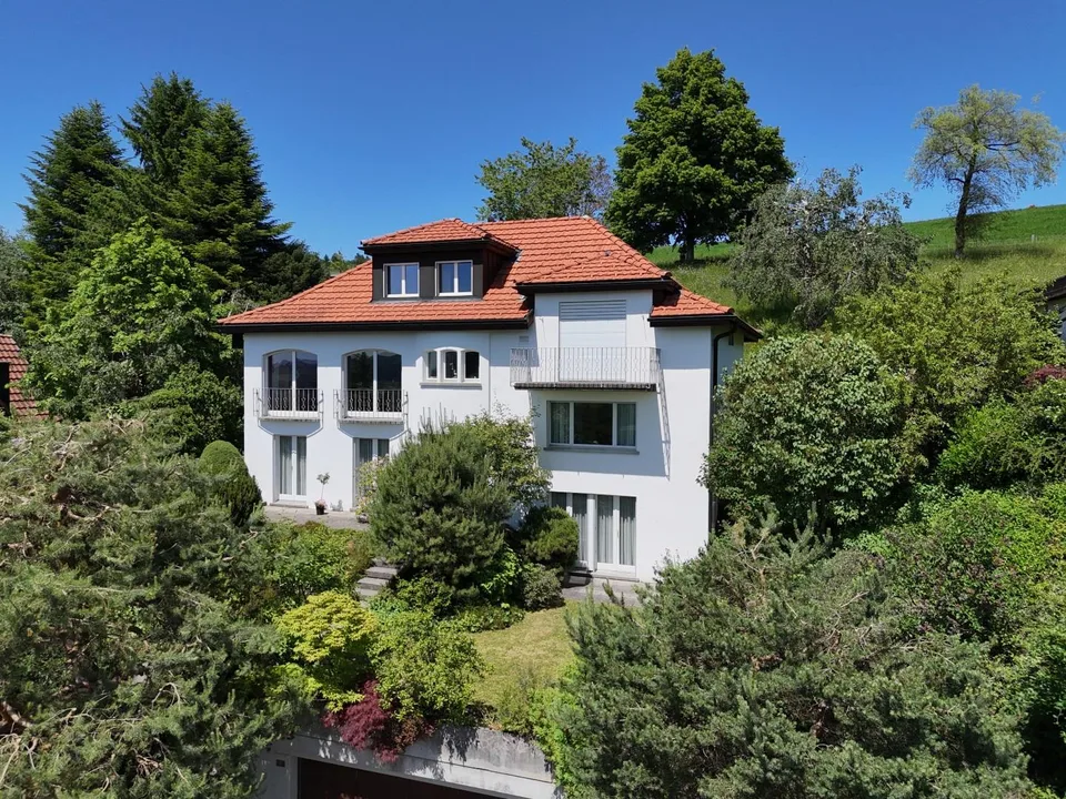 Exklusives Schmuckstück mit unverbaubarer Panoramasicht bis zum Säntis