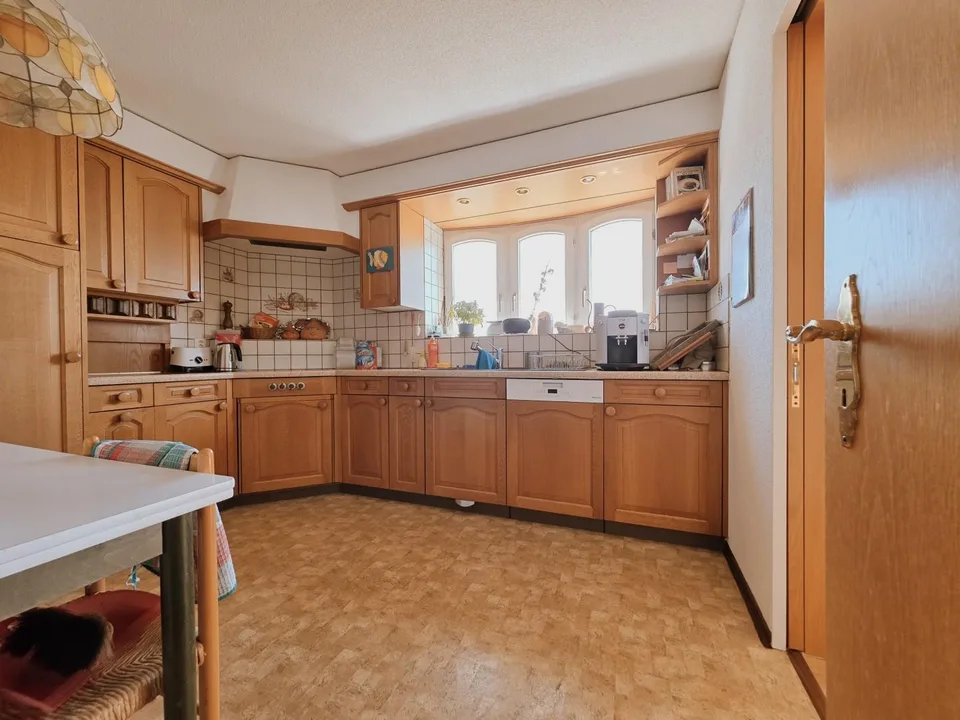 Charmantes 8.5-Zimmer-Einfamilienhaus an privilegierter Südhanglage – photo 19 of 22