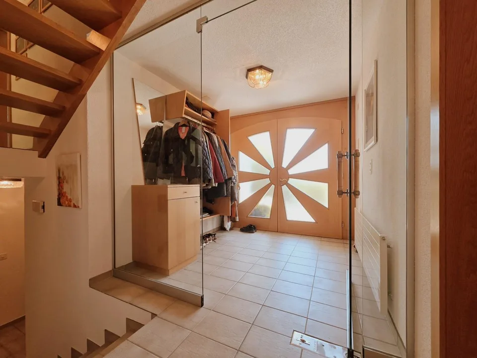 Charmantes 8.5-Zimmer-Einfamilienhaus an privilegierter Südhanglage – photo 20 of 22
