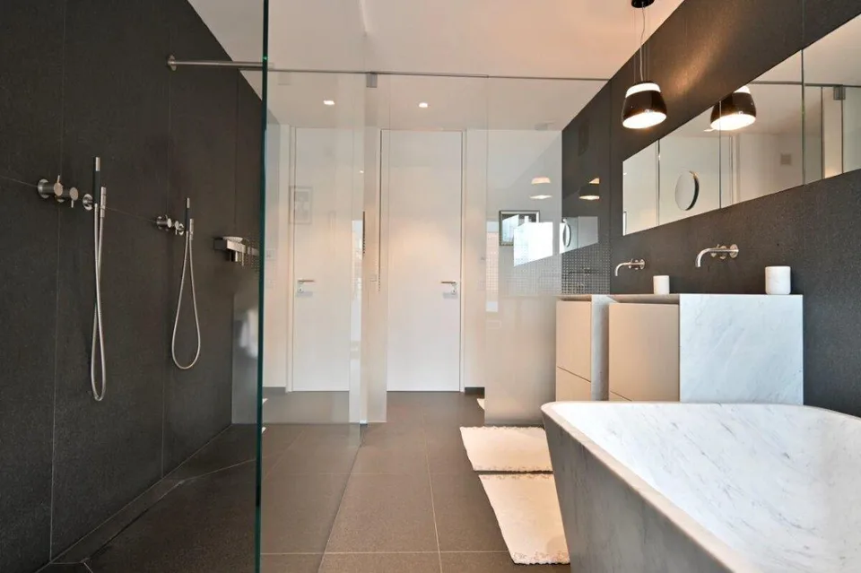 Ampio e lussuoso attico duplex con spettacolare vista lago | Large ... – Foto 15 von 23