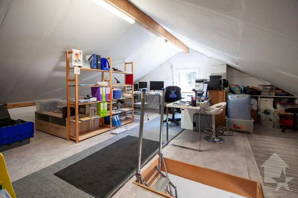Superbe chalet de 4.5 pièces sur un terrain de 6'876 m2 – Foto 28 von 30