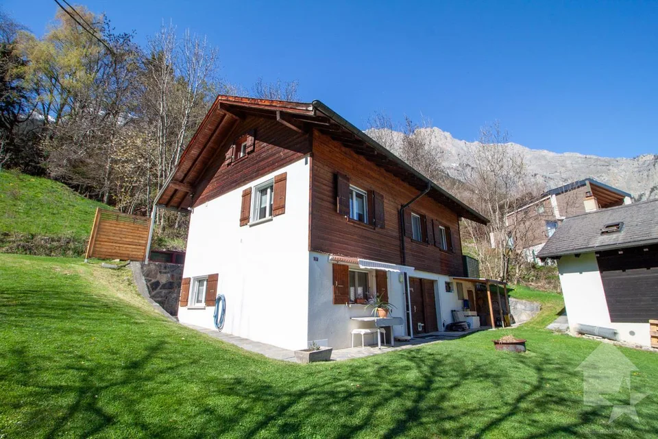 Superbo chalet di 4,5 stanze su un terreno di 6.876 m2