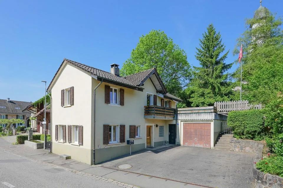 "Hüsli zmitzt im Dorf" - 3 Zimmer und alles was man braucht