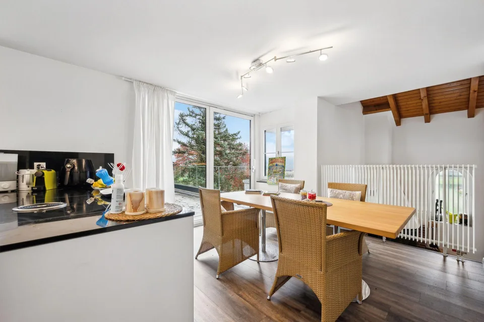 Exklusives Wohnen mit Aussicht: Einfamilienhaus mit Einliegerwohnung