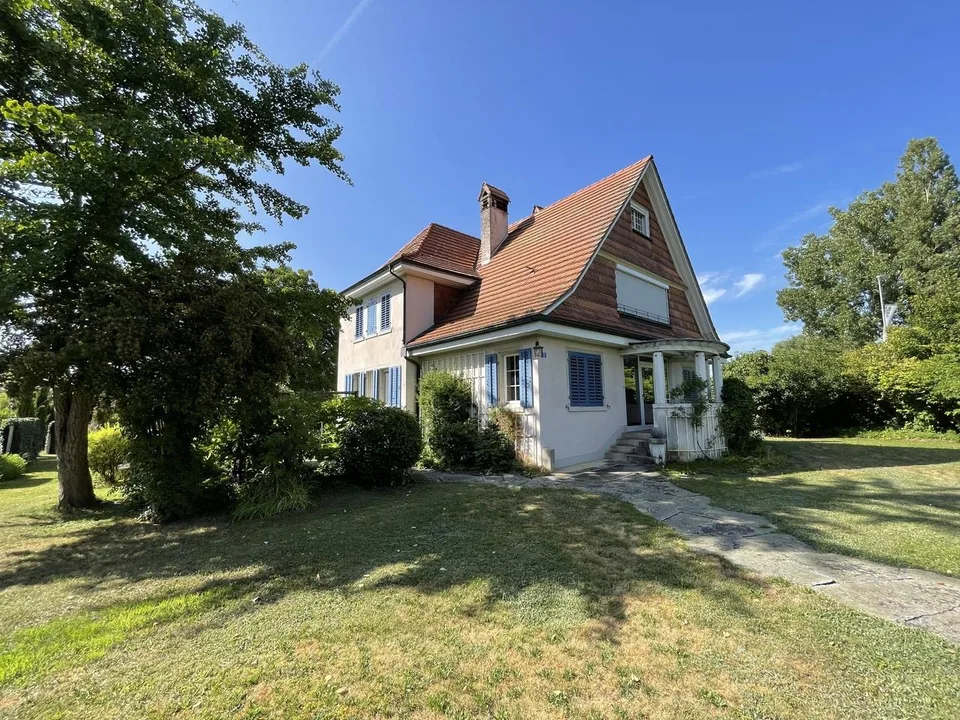 Familienidylle auf 1'400 m² – Villa mit Charme, Garten und Geschichte