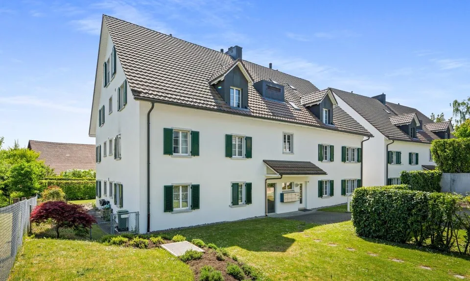 Helle 5.5-Zimmer-Dach-Maisonette-Wohnung mit Ausblick
