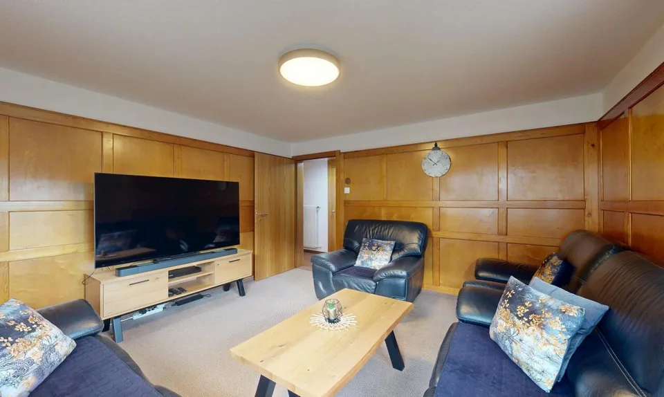 Freistehendes 6.5 Zimmer Einfamilienhaus mit Garten in Wangs