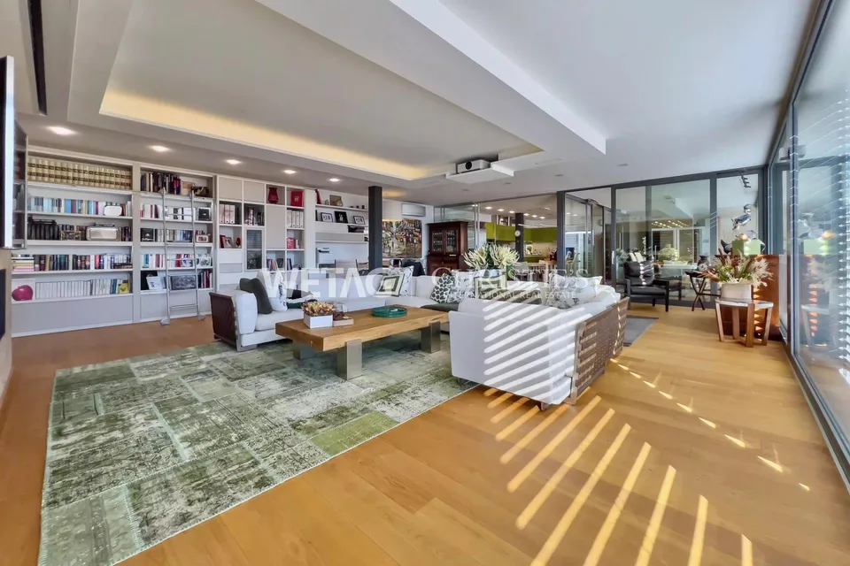 Lugano: moderne Villa mit Seeblick zu verkaufen