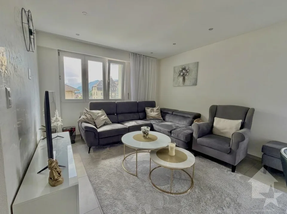 Wunderschöne 3.5-Zimmer-Wohnung mit Parkplatz
