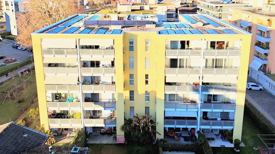 Elegante Attico con Terrazza Panoramica vicino al Centro di Lugano