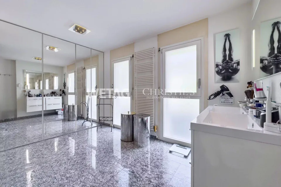 Lugano-Agno: Elegante Villa mit Panorama-Infinity-Pool, Sauna & weitem Blick auf den Luganersee zu verkaufen – Foto 10 von 13