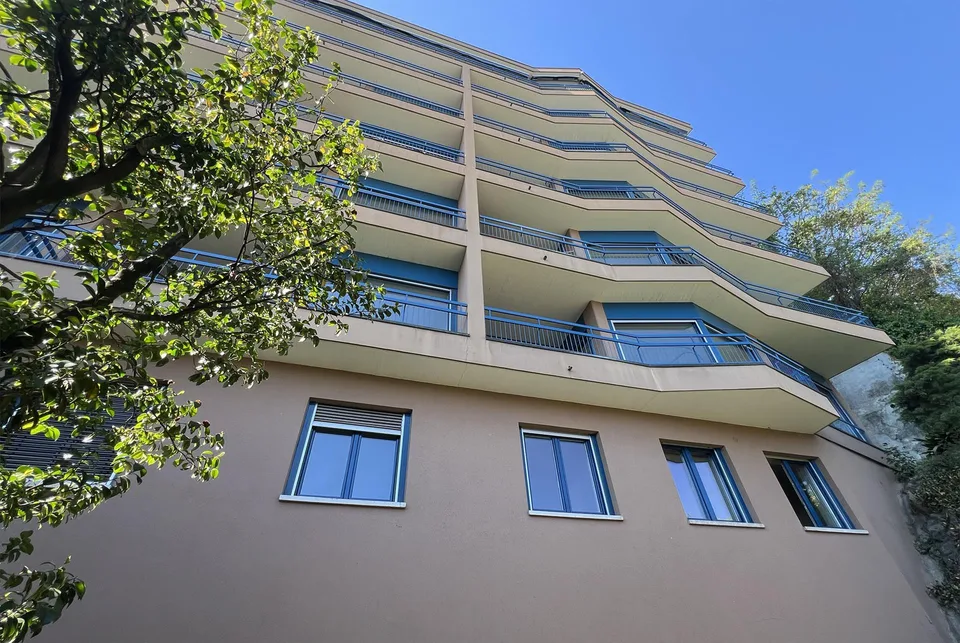 Elegant 2.5-room apartment in Lugano