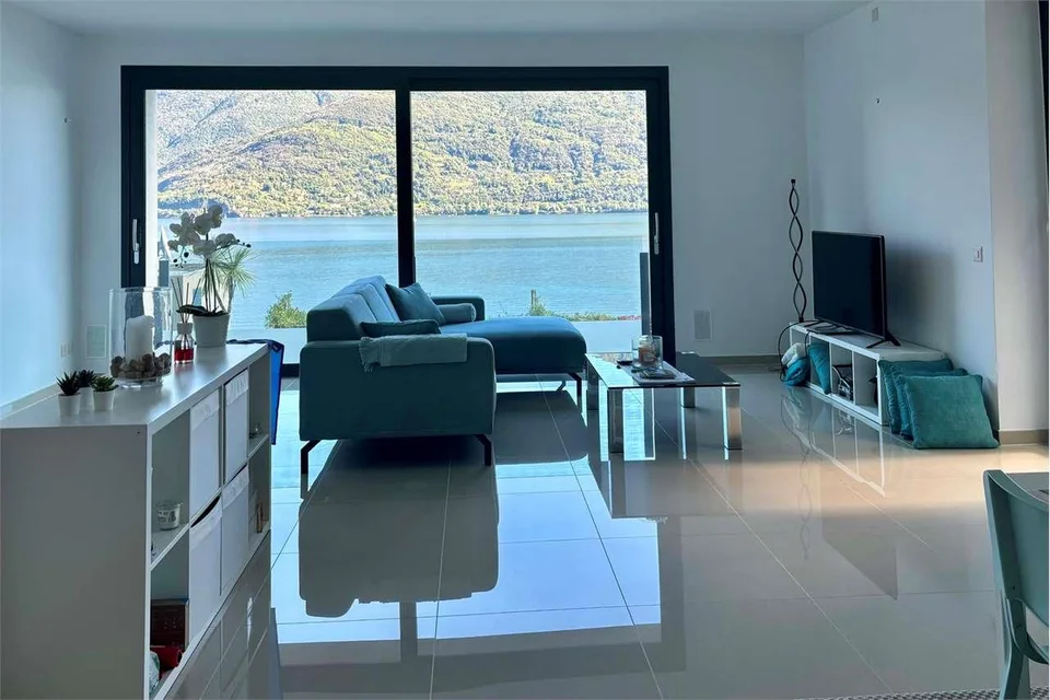 Esclusivo appartamento con vista mozzafiato sul Lago Maggiore