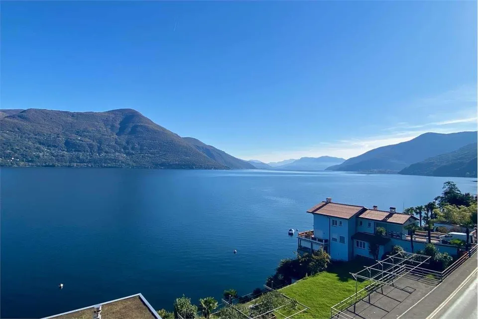 Esclusivo appartamento con vista mozzafiato sul Lago Maggiore