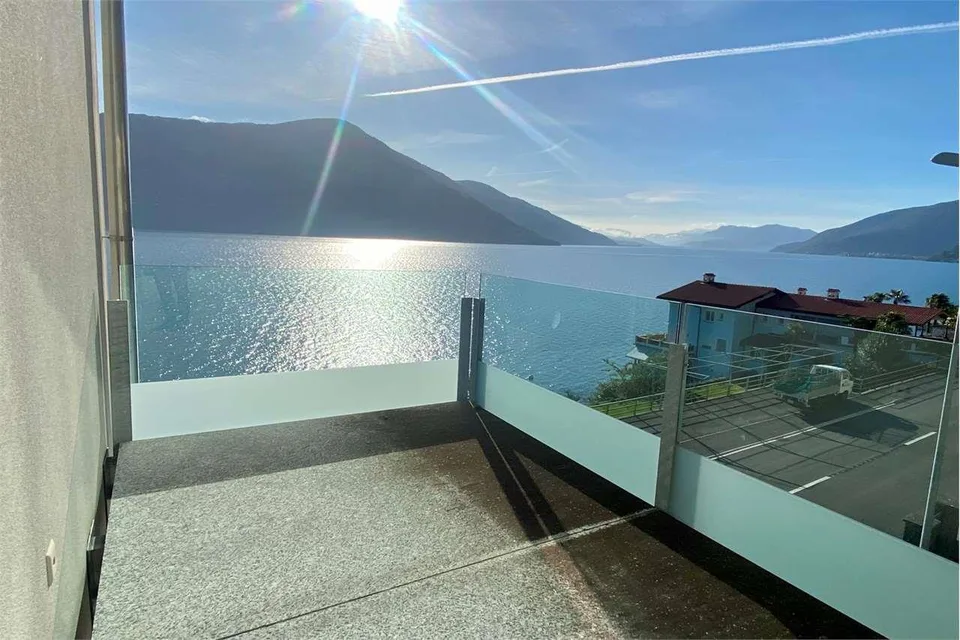 Esclusivo appartamento con vista mozzafiato sul Lago Maggiore