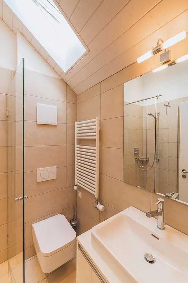 Spacious, modern attic apartment in a sunny location with a view of the Säntis