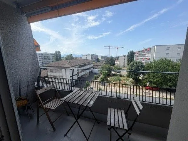 Vicino alla stazione di Renens, metropolitana e EPFL, incantevole appartamento di 2.5 locali al 5° piano